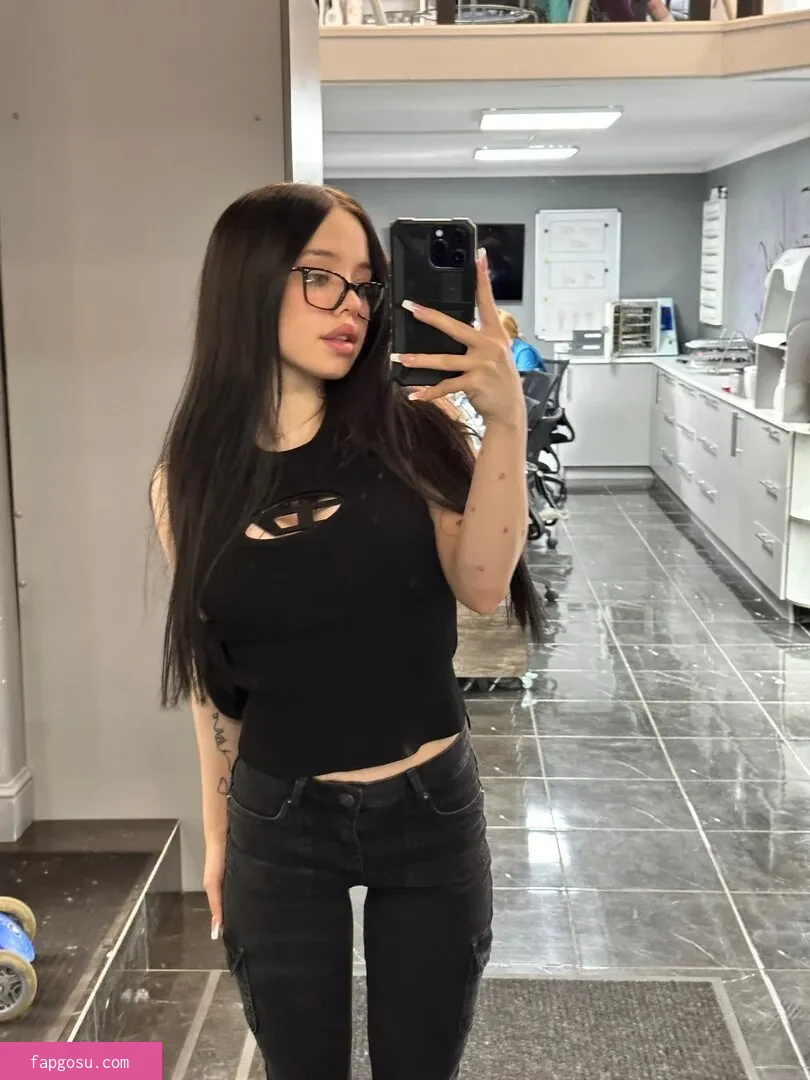 lyna_com