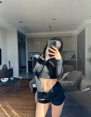 lyna_com content