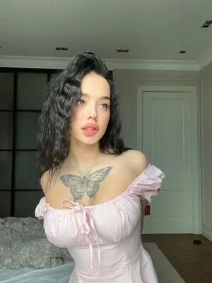 lyna_com content