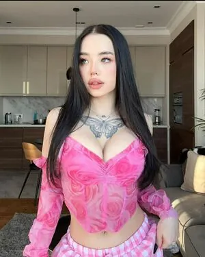 lyna_com content