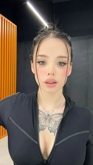 lyna_com content