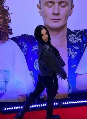 lyna_com content