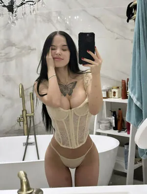 lyna_com content