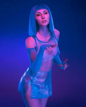 Lauren DeLorean content