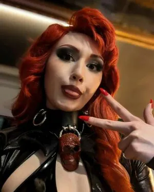 Lauren DeLorean content