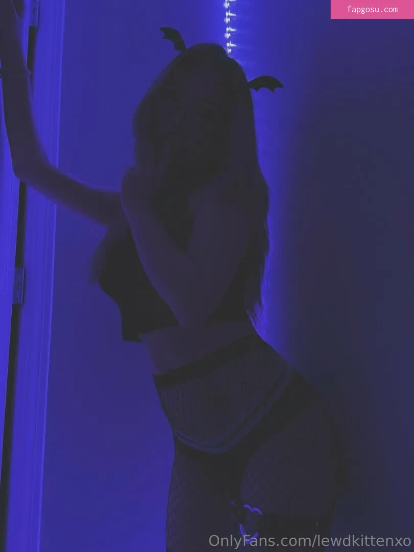 Lewdkittenxo