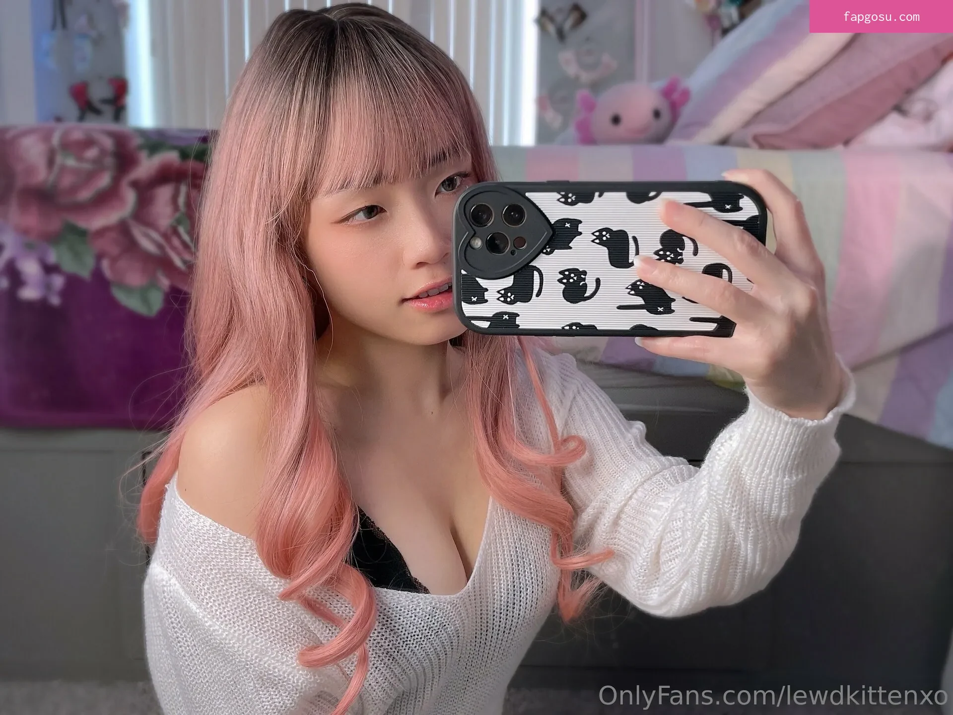 Lewdkittenxo