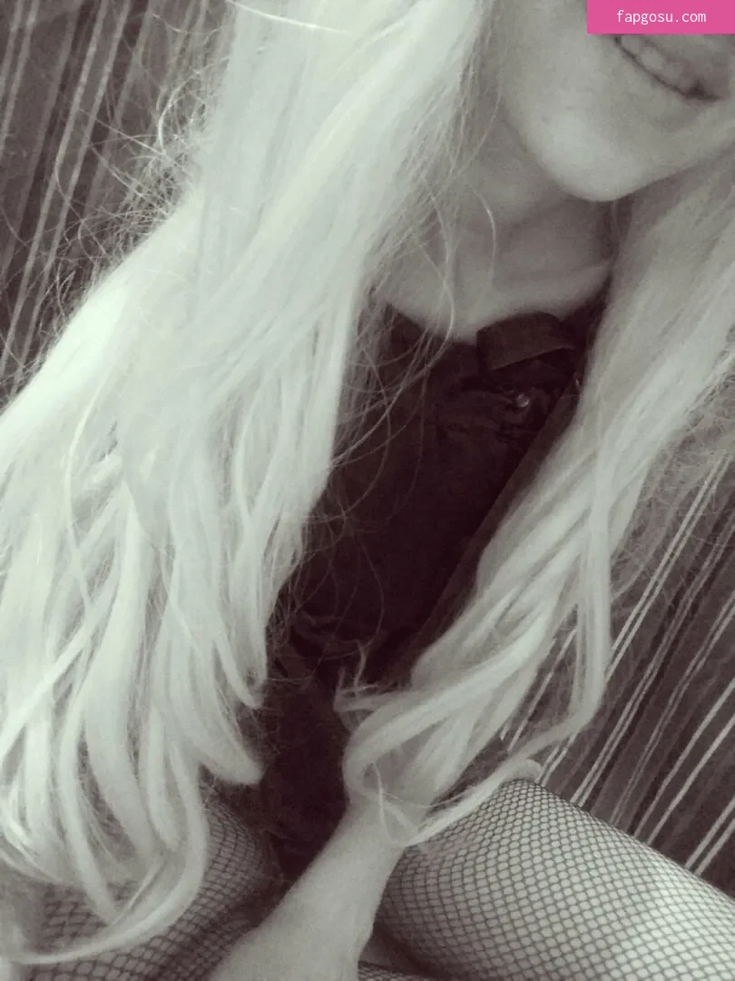 little_emo_kitten