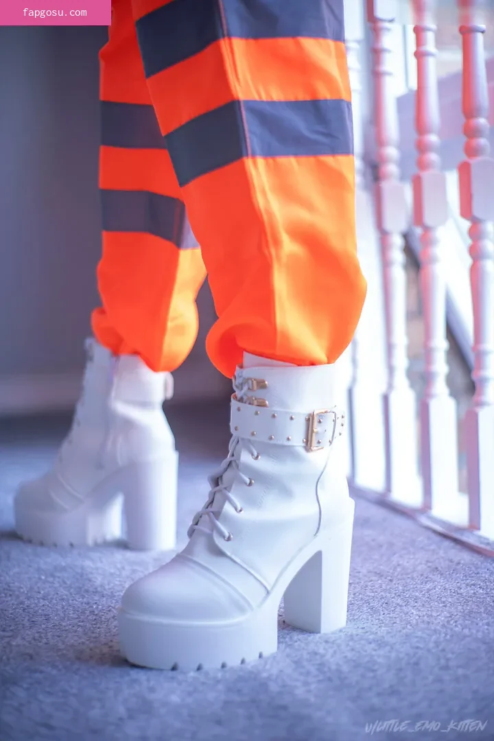 little_emo_kitten - Photo #1302