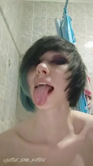 little_emo_kitten