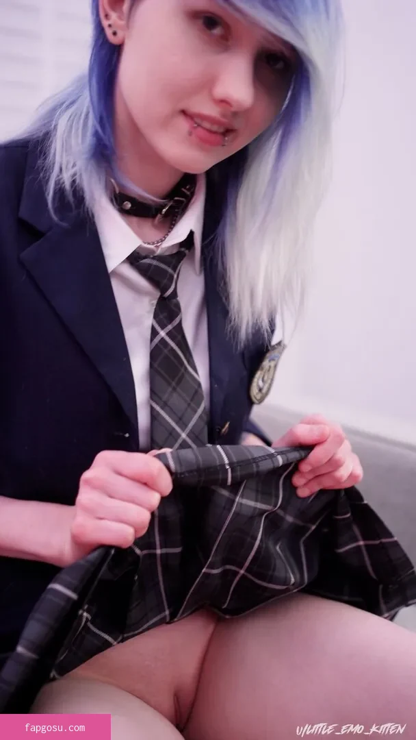 little_emo_kitten