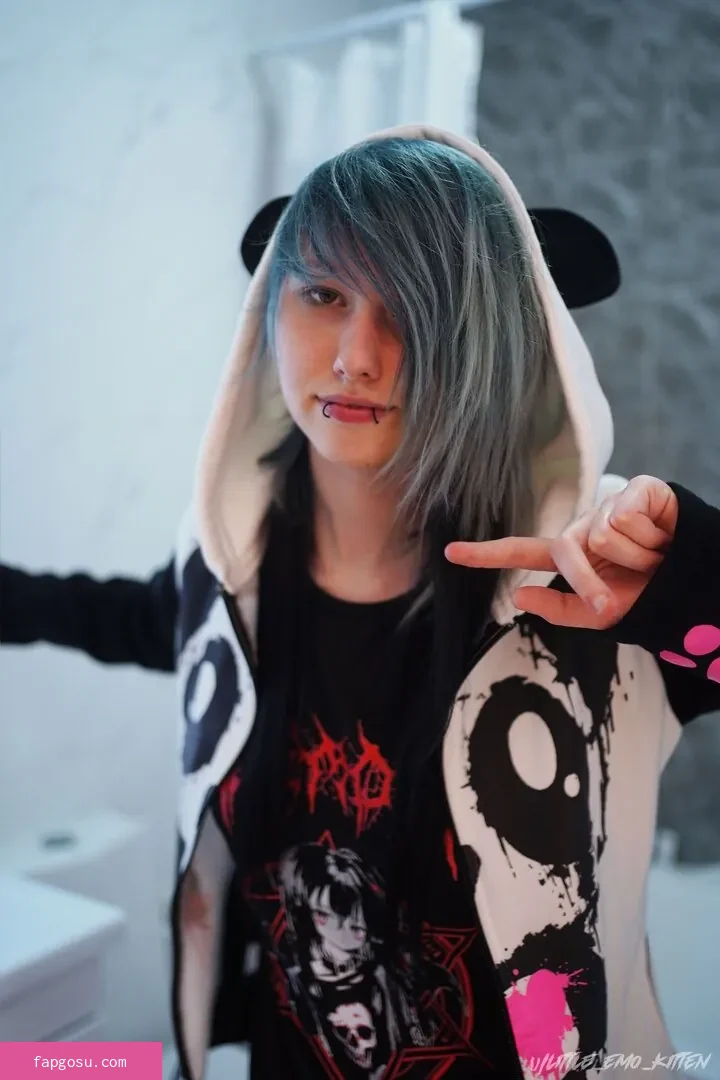 little_emo_kitten - Photo #1717