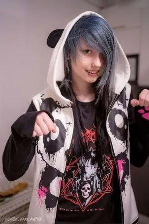 little_emo_kitten