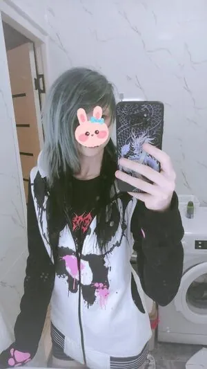 little_emo_kitten