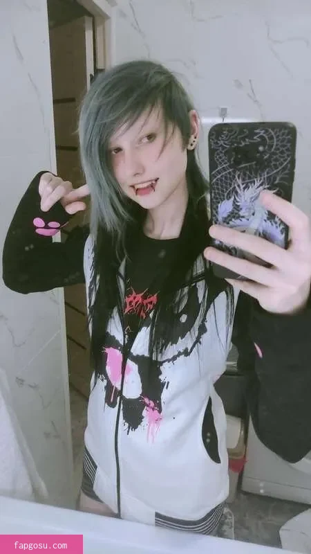 little_emo_kitten