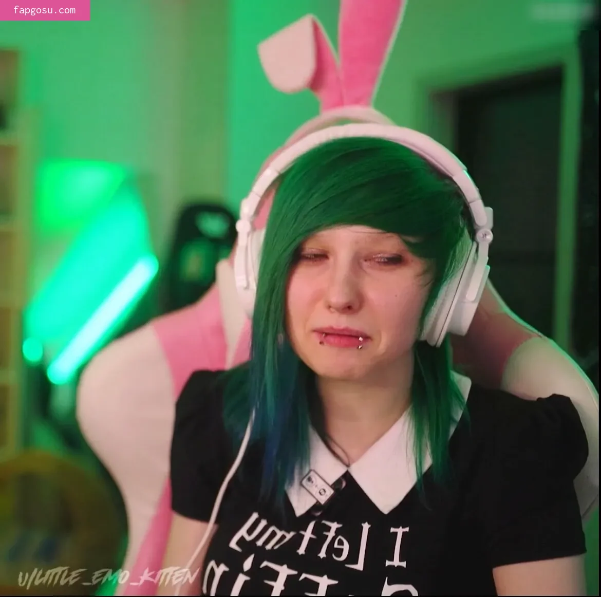 little_emo_kitten