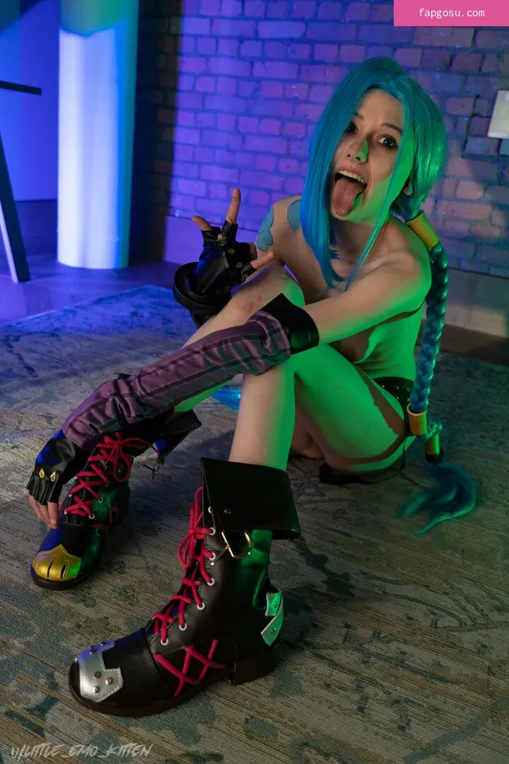 little_emo_kitten