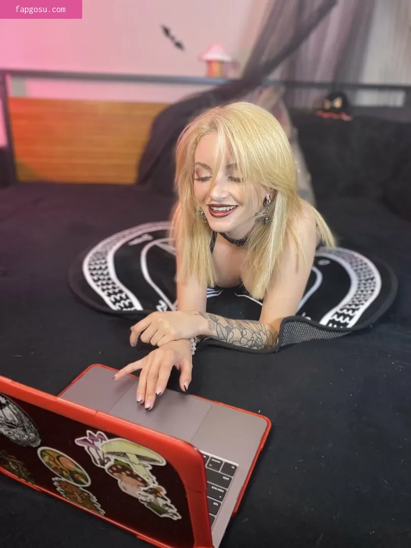 Lola Fae
