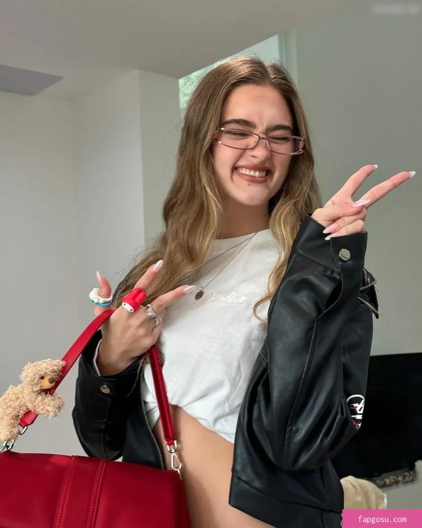 Lizzy Greene