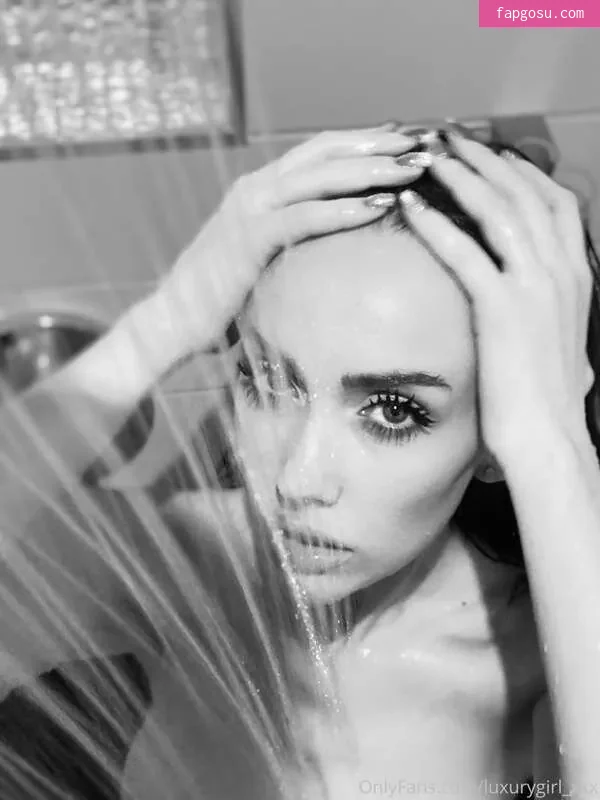 Luxury Girl