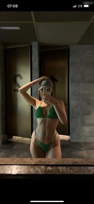 Lali_heart content