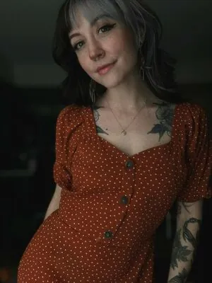 Lilhoneybeee content