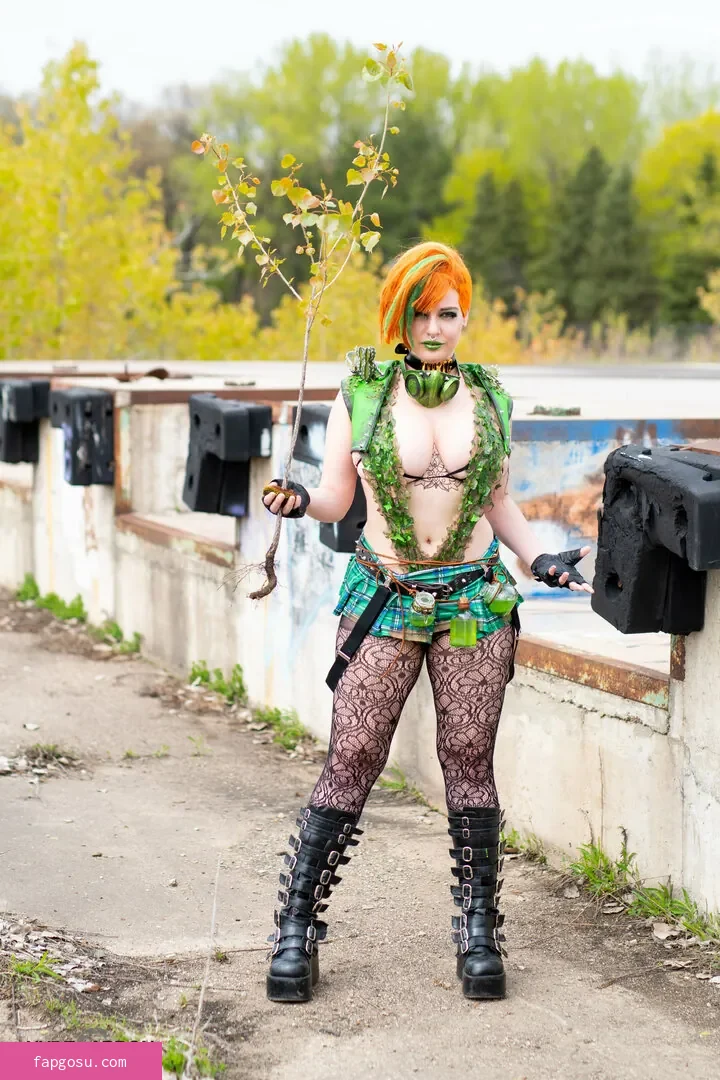 LisaLouWho