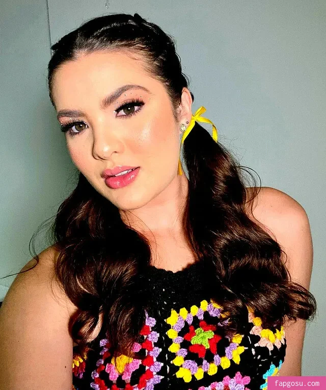 Livia Inhudes