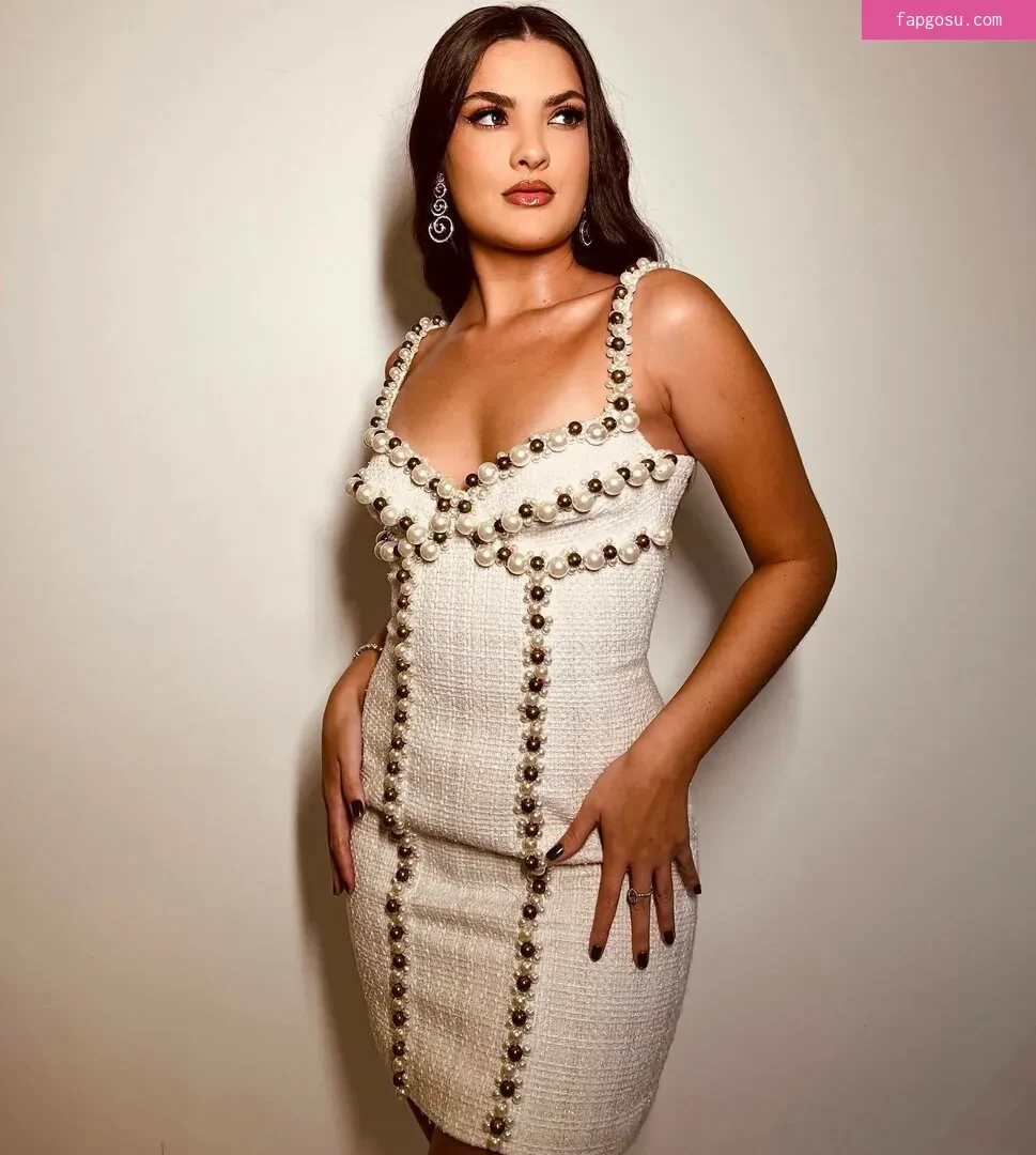 Livia Inhudes