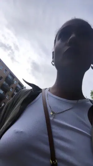 Larypoppins / Lary content