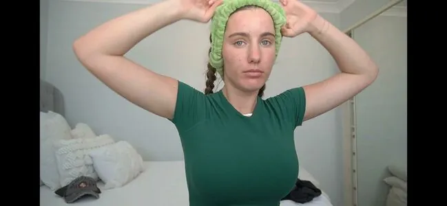 LAURA @lauramjj content