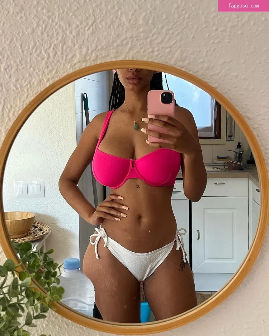 Layla (Laila Darboe)
