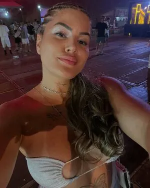 Luma Letícia content