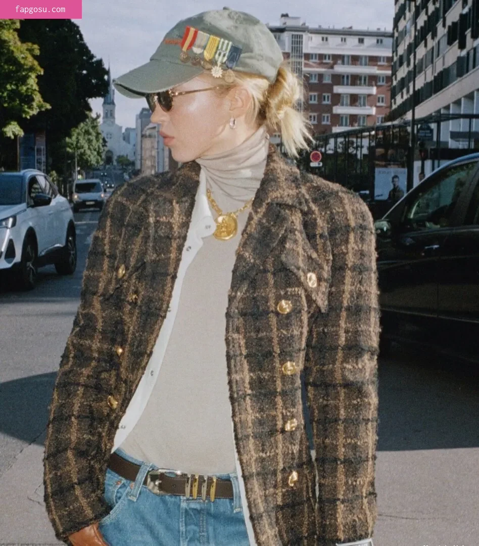 Lila Moss