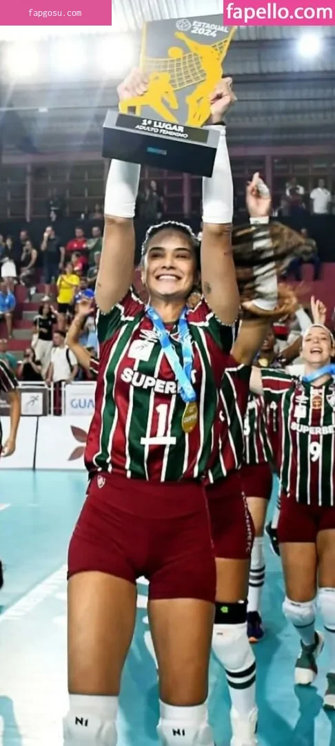 Lara Nobre