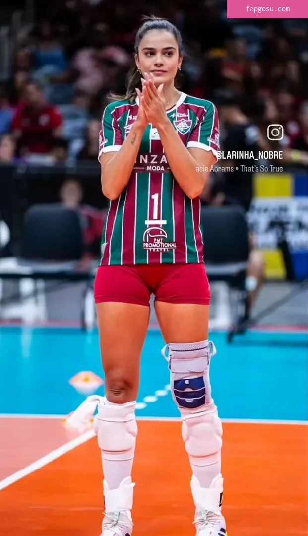 Lara Nobre