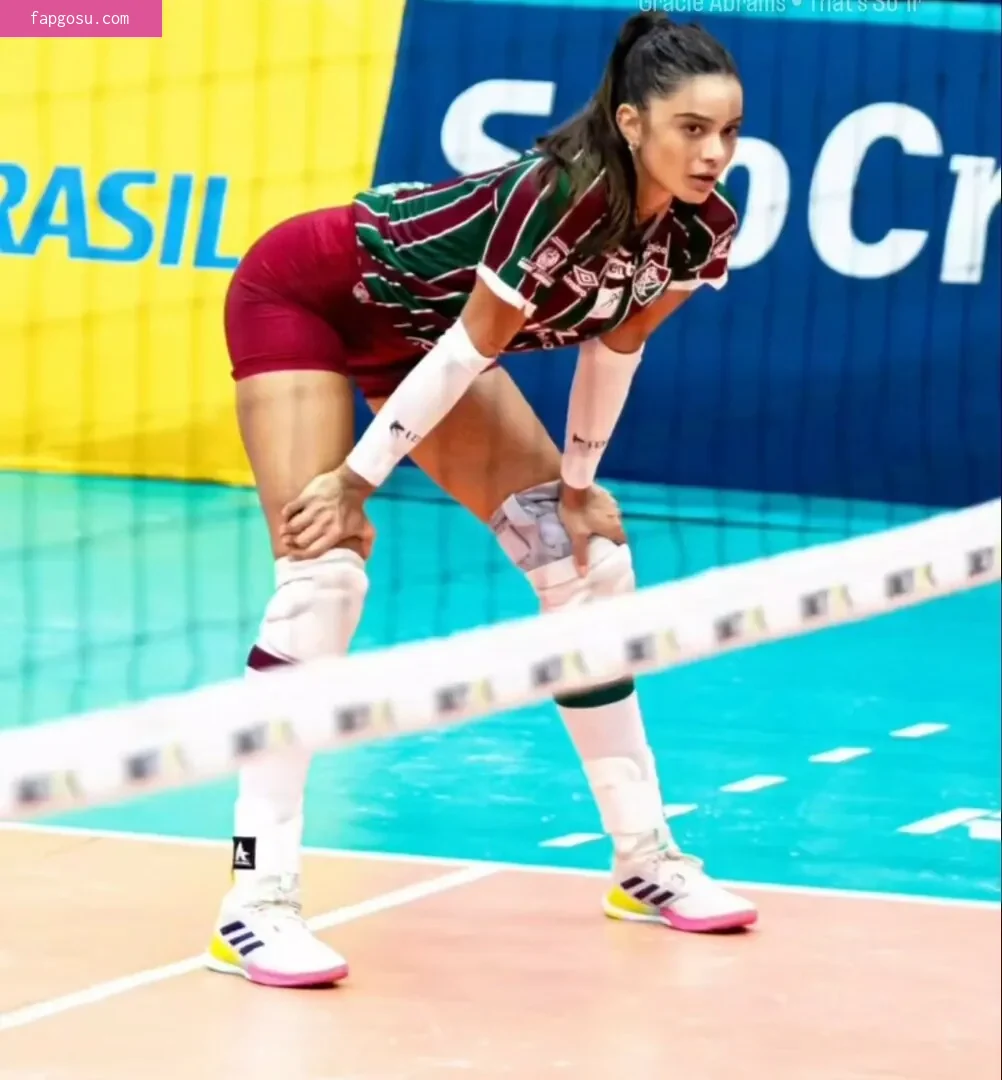Lara Nobre