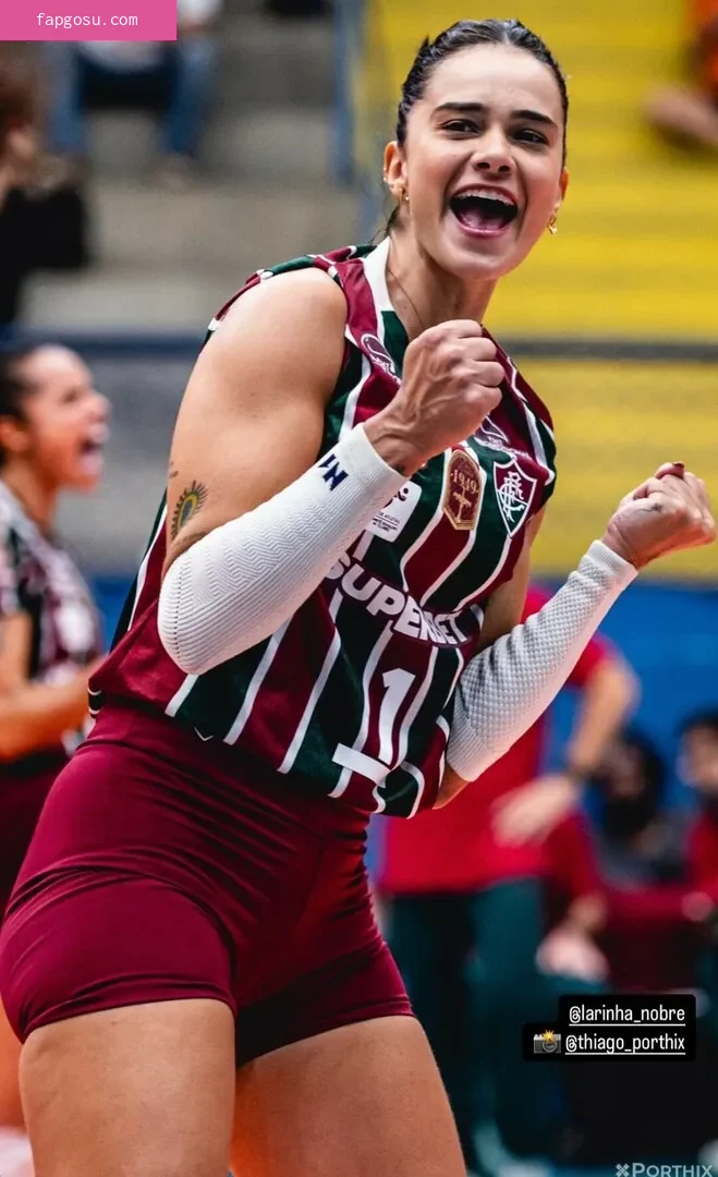 Lara Nobre