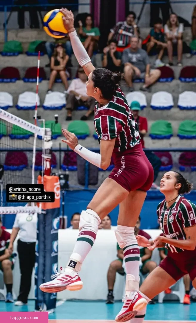 Lara Nobre