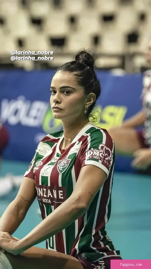Lara Nobre
