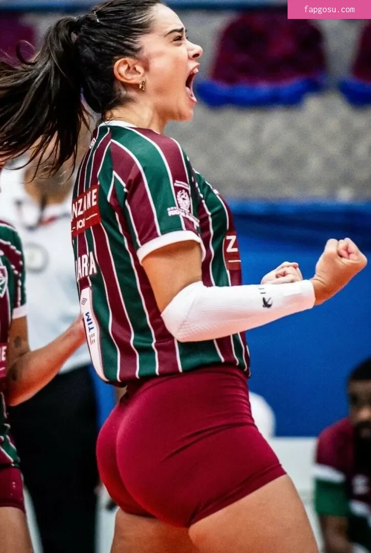 Lara Nobre