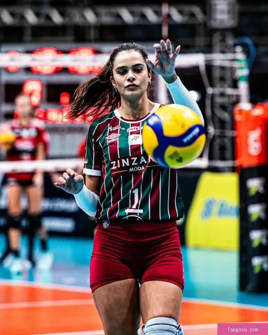 Lara Nobre