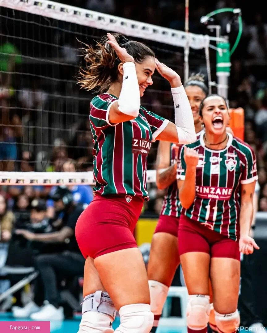 Lara Nobre
