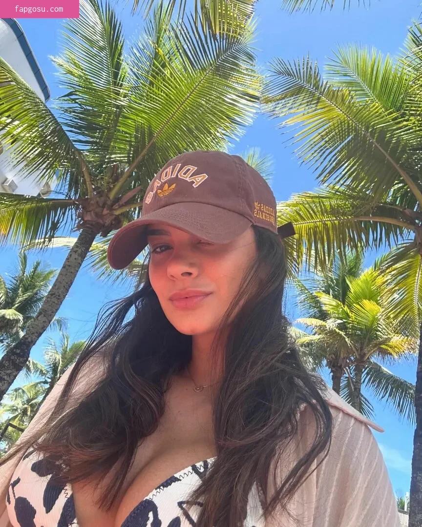 Lara Nobre
