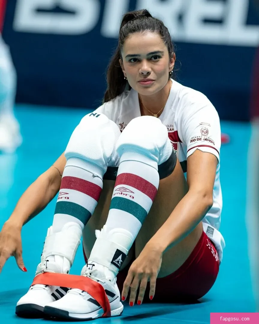 Lara Nobre