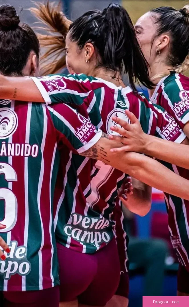 Lara Nobre