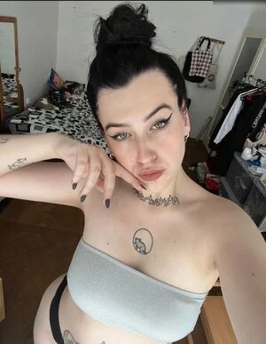 Lena Neubauerova content