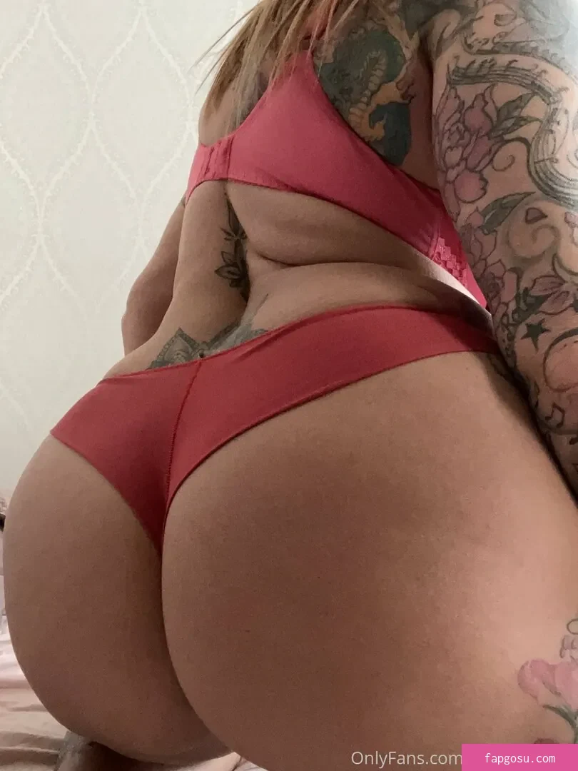Laura Orsolya