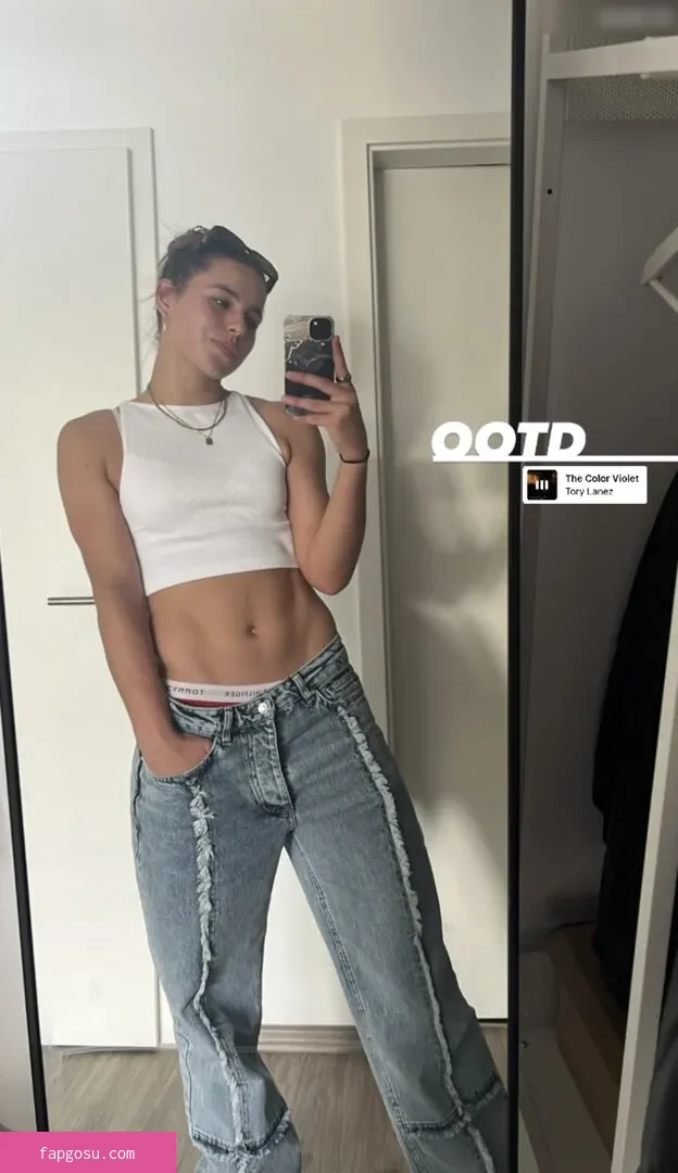 Lena Oberdorf
