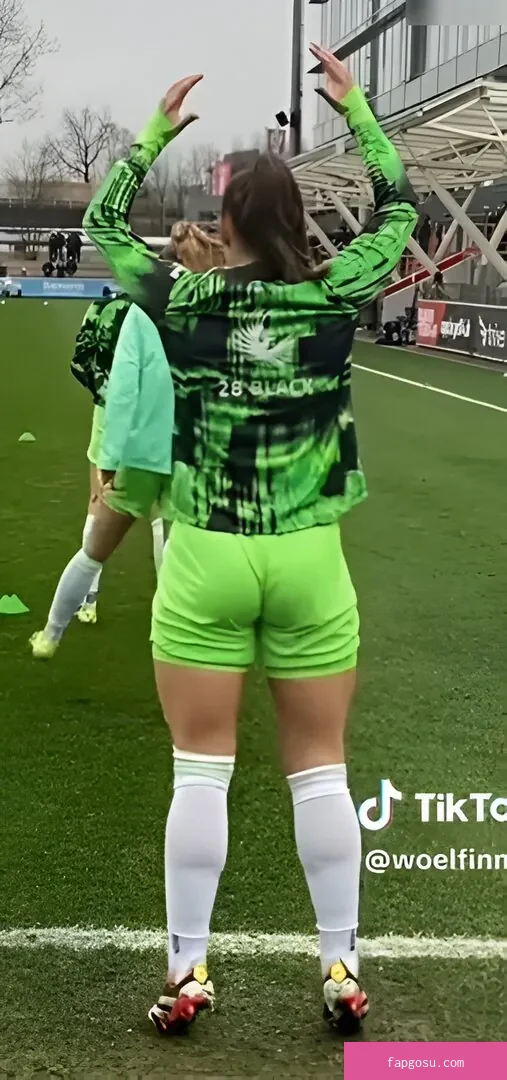 Lena Oberdorf